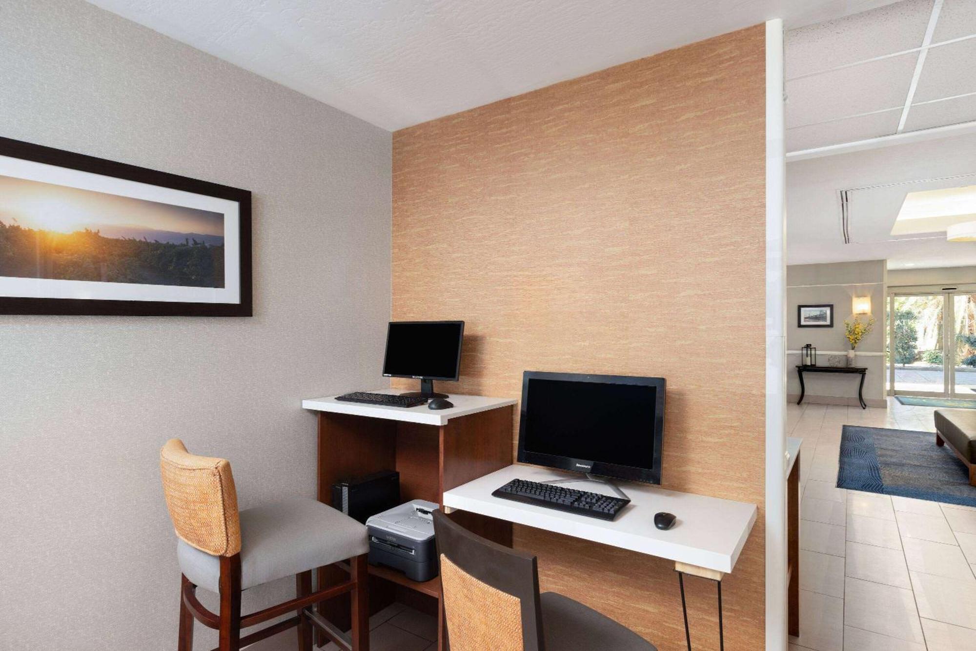 Hotel La Quinta By Wyndham Bakersfield North Exteriér fotografie