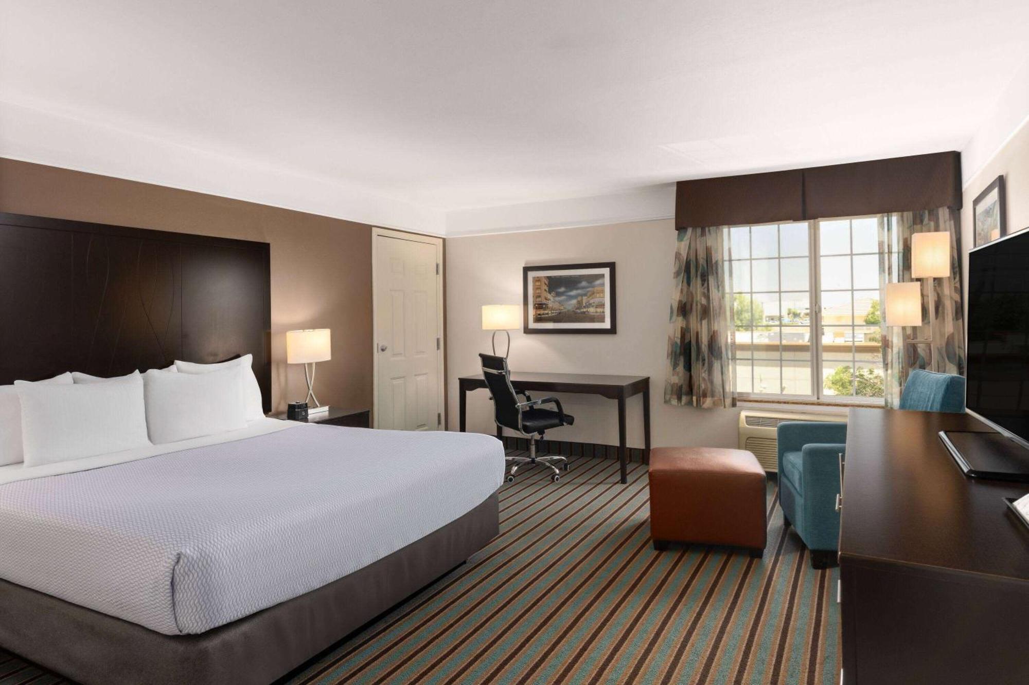 Hotel La Quinta By Wyndham Bakersfield North Exteriér fotografie