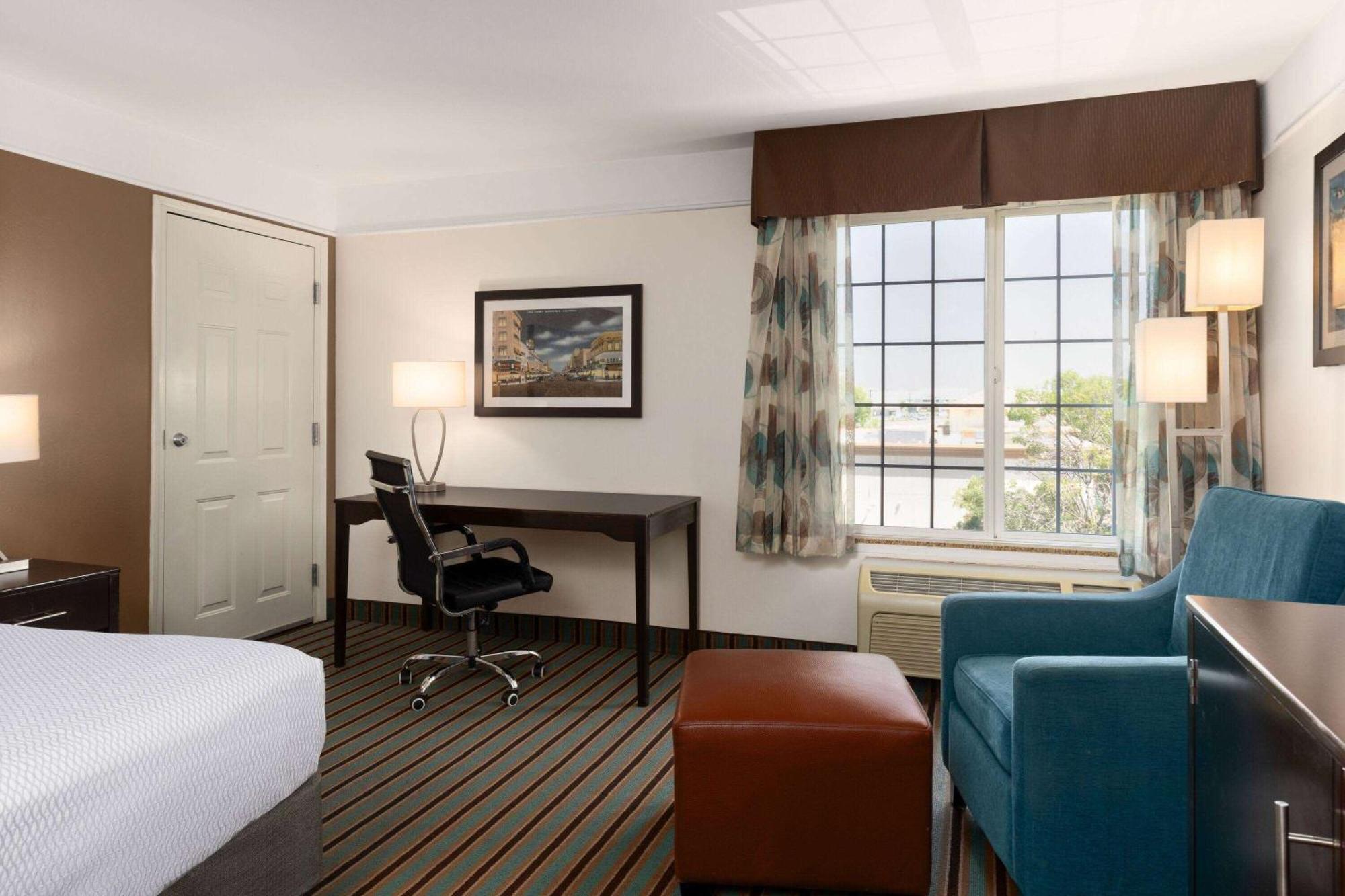 Hotel La Quinta By Wyndham Bakersfield North Exteriér fotografie