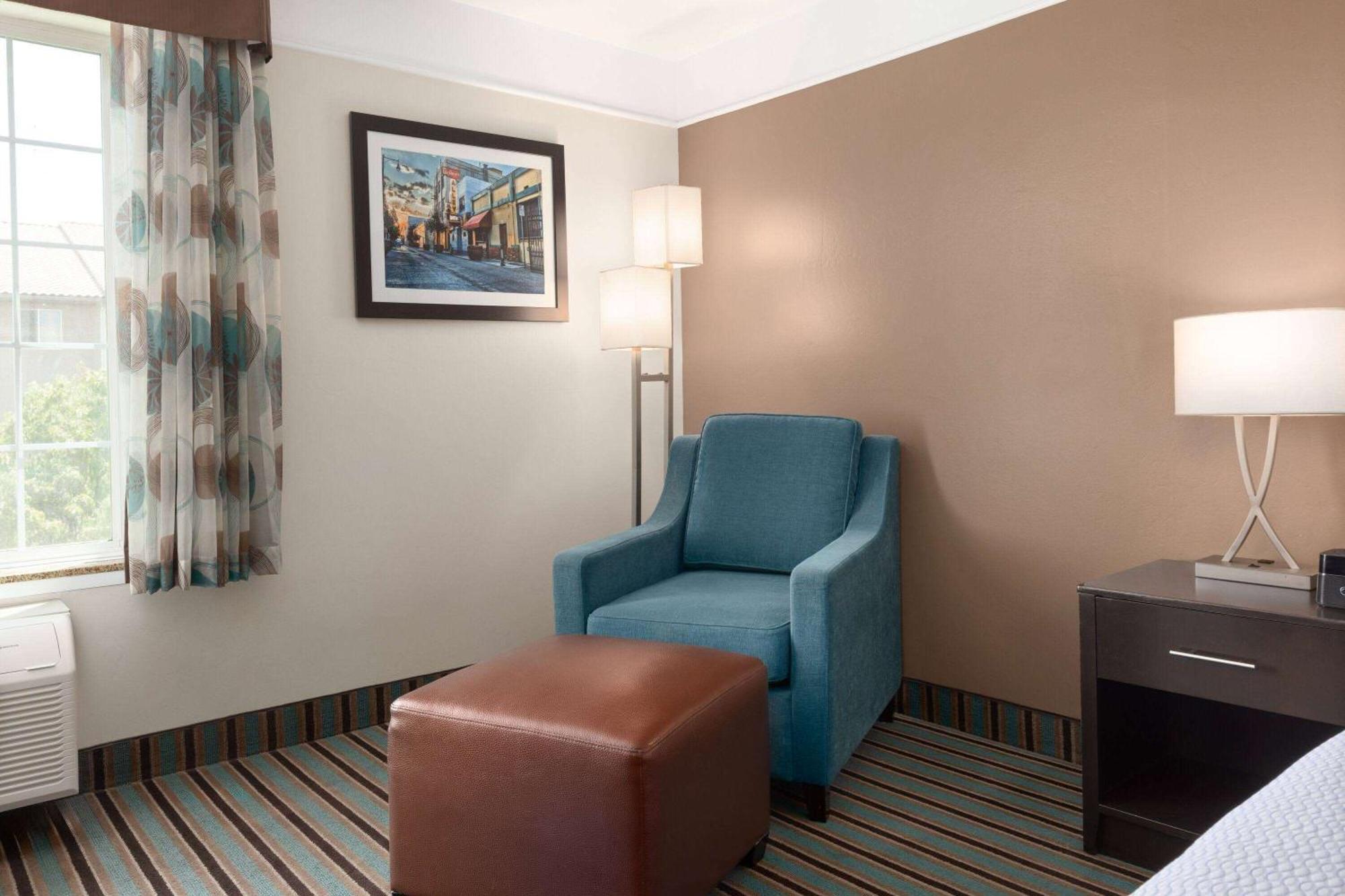 Hotel La Quinta By Wyndham Bakersfield North Exteriér fotografie