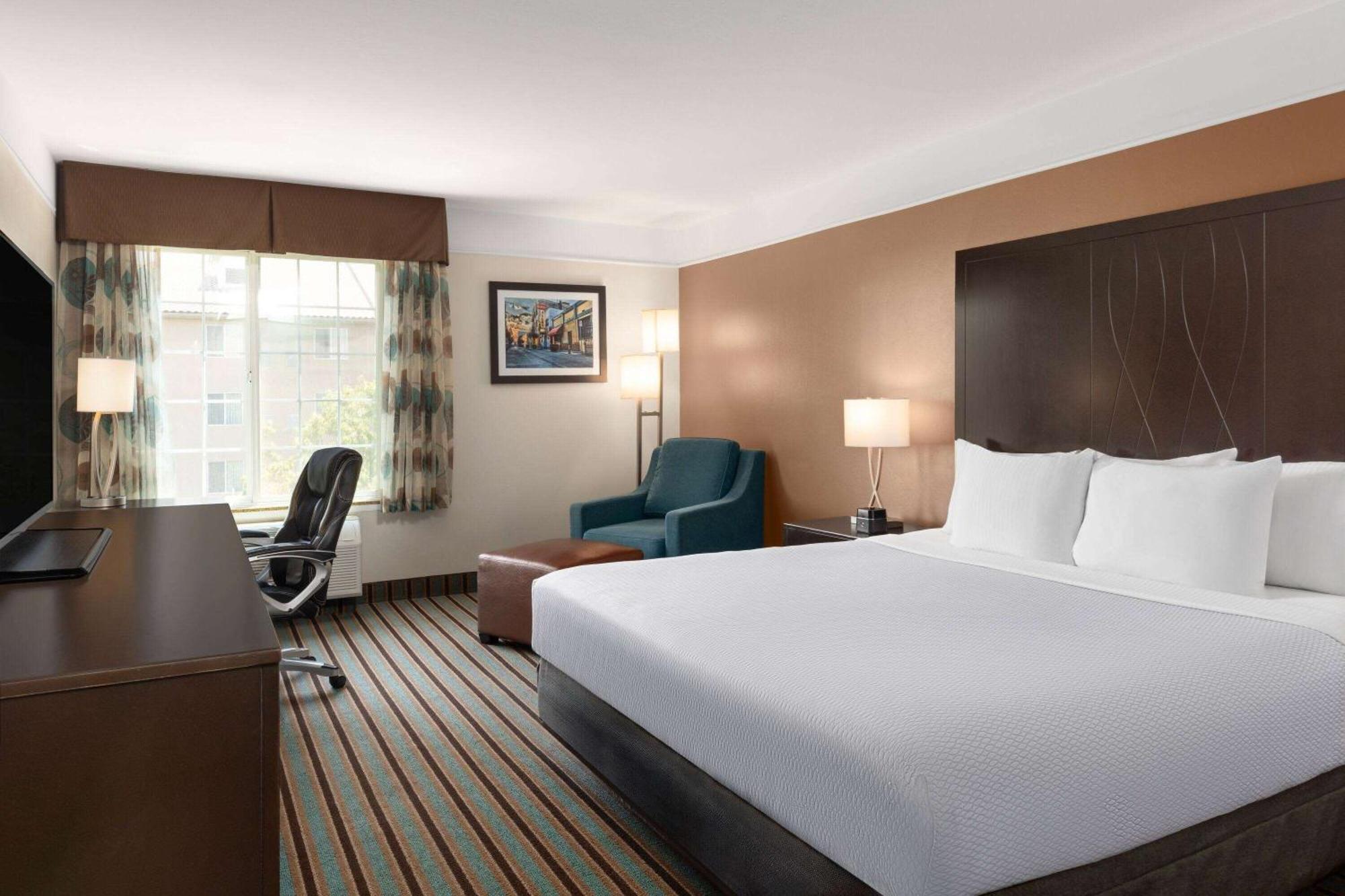 Hotel La Quinta By Wyndham Bakersfield North Exteriér fotografie
