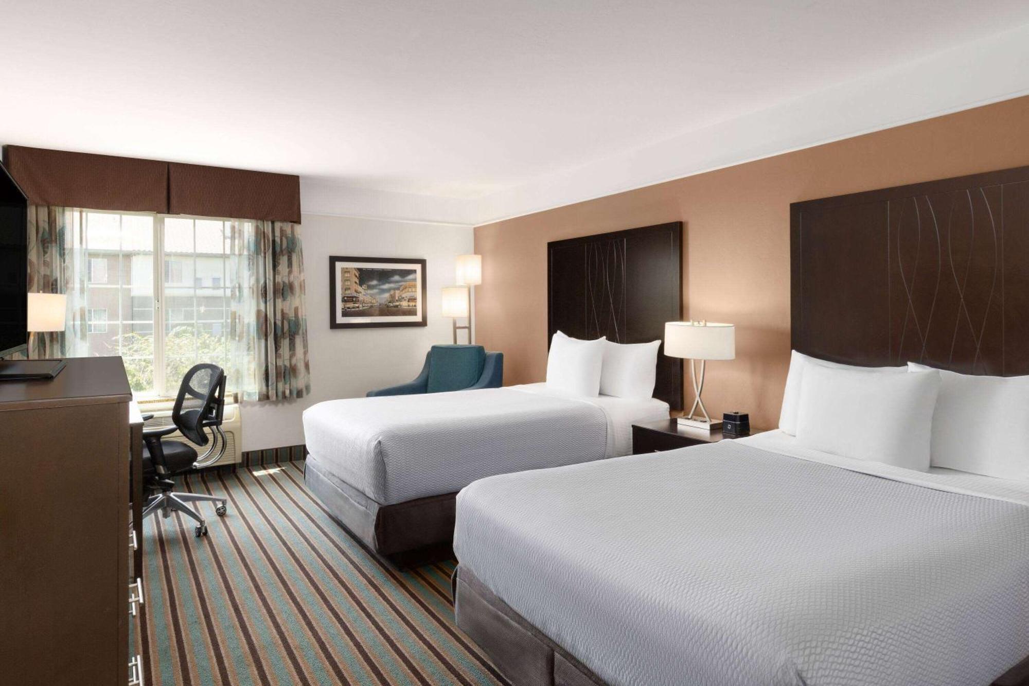 Hotel La Quinta By Wyndham Bakersfield North Exteriér fotografie